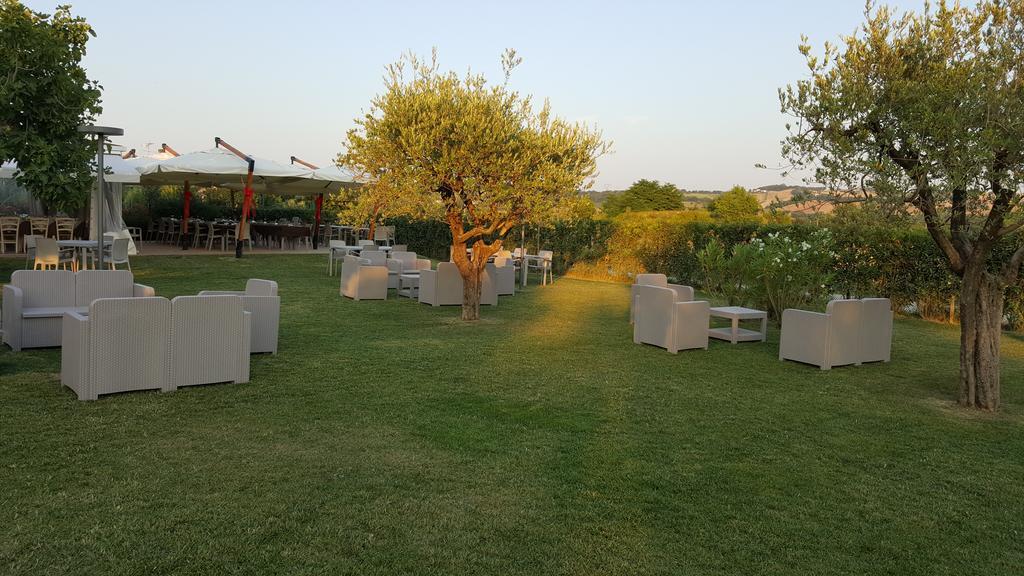 Locanda Borgognina Lucrezia Dış mekan fotoğraf