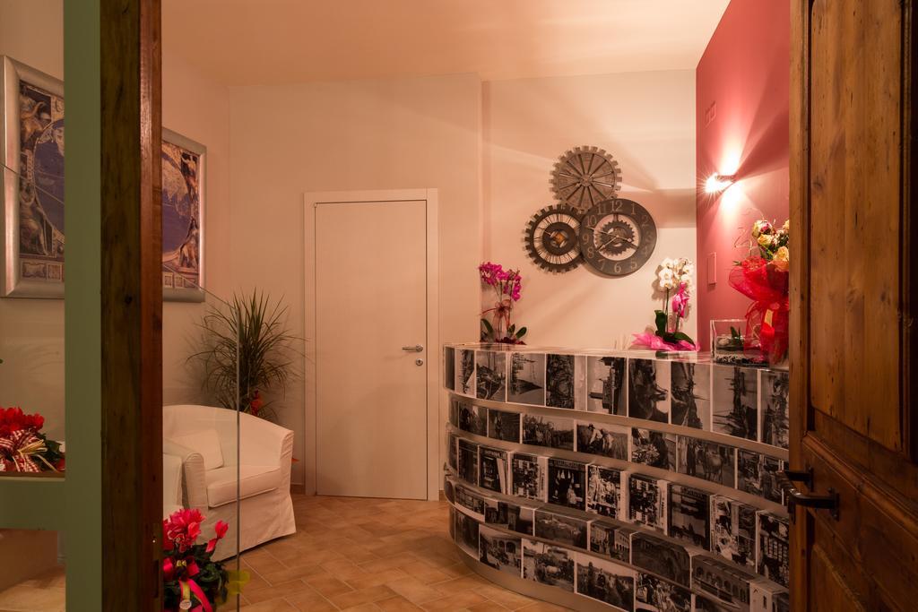 Locanda Borgognina Lucrezia Dış mekan fotoğraf
